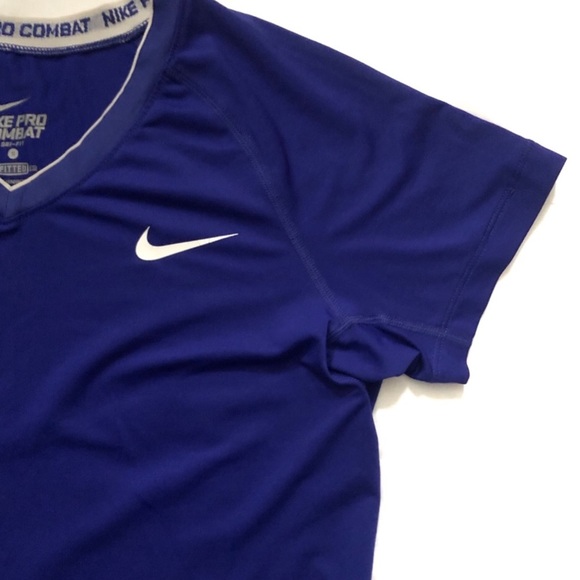 NIKE | BLUE PRO COMBAT FITTED SHORT SLEEVE V-NECK - Picture 3 of 7